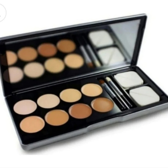 Makeover Essentials B Me Conceal Me Concealer Set 8 Colors Foundation Contour - Picture 1 of 8